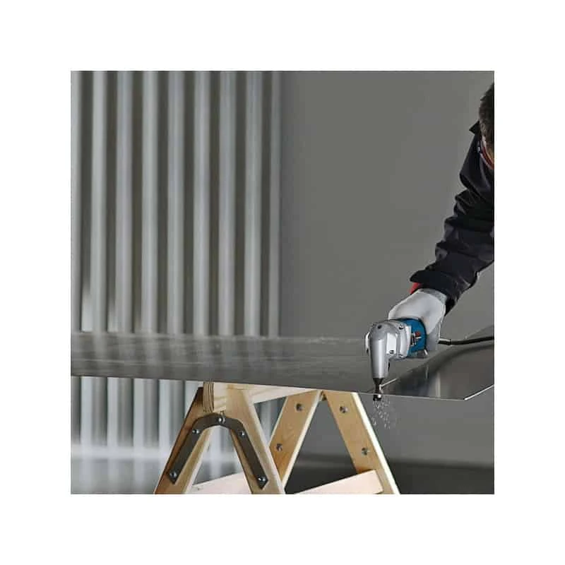 BOSCH Grignoteuse 750W 1.6mm GNA75-16 - 0601529400 5 BOSCH Grignoteuse 750W 1.6mm GNA75-16 - 0601529400 – Image 5