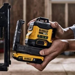 DEWALT Laser Multilignes Vert 3x360° 18V 2Ah - DCLE34031D1-QW -BESSEY shop dewalt laser multilignes vert 3x360 18v 2ah dcle34031d1 qw 2