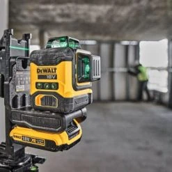 DEWALT Laser Multilignes Vert 3x360° 18V 2Ah - DCLE34031D1-QW -BESSEY shop dewalt laser multilignes vert 3x360 18v 2ah dcle34031d1 qw 5