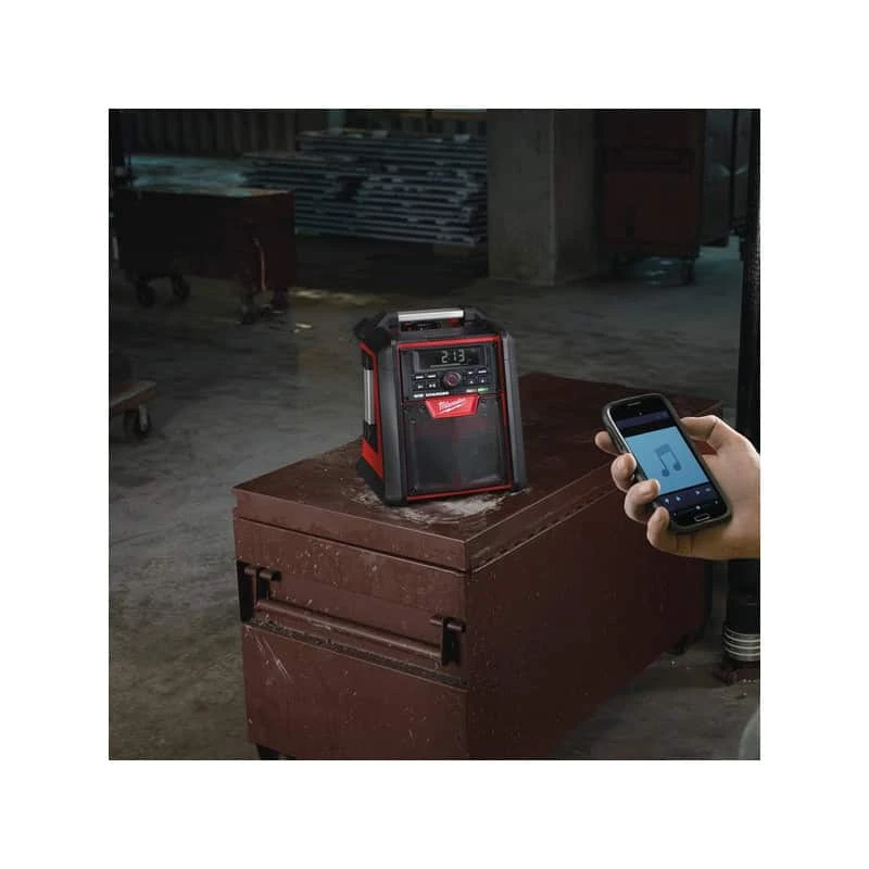 MILWAUKEE Radio Chargeur De Chantier M18 RC-0 - 4933446639 Solo 2 MILWAUKEE Radio Chargeur De Chantier M18 RC-0 - 4933446639 Solo – Image 2