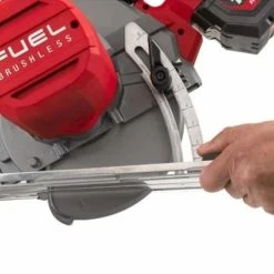 MILWAUKEE Scie à Métaux 203mm 18V Solo - M18FMCS66-0C - 4933472110 -BESSEY shop milwaukee scie a metaux 203mm 18v solo m18fmcs66 0c 4933472110 4