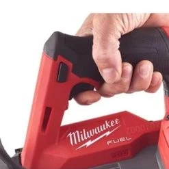 MILWAUKEE Scie à Ruban 64mm 12V 4Ah - M12FBS64-402X - 4933478441 -BESSEY shop milwaukee scie a ruban 64mm 12v 4ah m12fbs64 402x 4933478441 3