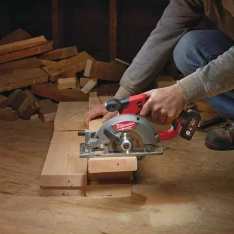 MILWAUKEE Scie Circulaire 140mm 12V 6Ah - M12 CCS44-602X - 4933451512 5 MILWAUKEE Scie Circulaire 140mm 12V 6Ah - M12 CCS44-602X - 4933451512 – Image 5