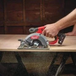 MILWAUKEE Scie Circulaire 140mm 12V 6Ah - M12 CCS44-602X - 4933451512 11 MILWAUKEE Scie Circulaire 140mm 12V 6Ah - M12 CCS44-602X - 4933451512 -BESSEY shop milwaukee scie circulaire 140mm 12v 6ah m12 ccs44 602x 4933451512 5