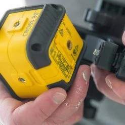 STANLEY Niveau Laser Croix Cubix Vert + équerrage CROSS90 - STHT77592-1 -BESSEY shop stanley niveau laser croix cubix vert equerrage cross90 stht77592 1 3